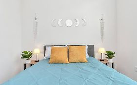 U2 Penthouse Downtown Houston Wi-Fi/Free Parking
