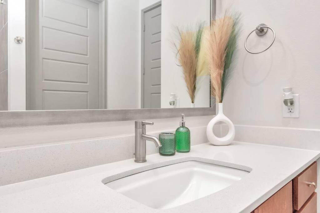 U2 Penthouse Downtown Houston Wi-Fi/Free Parking Apartment Exterior photo