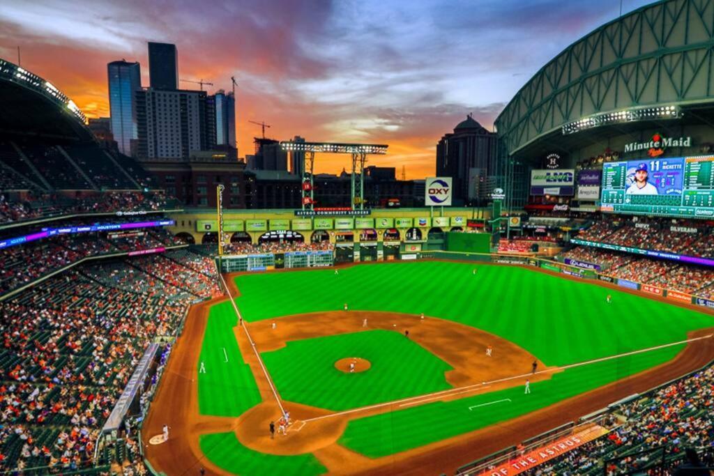 U2 Penthouse Downtown Houston Wi-Fi/Free Parking Apartment Exterior photo